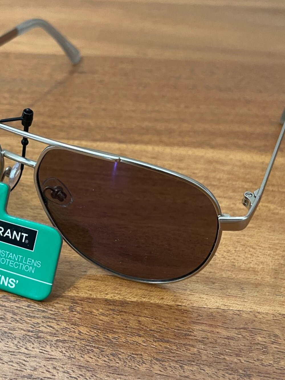 NWT Foster Grant Modern Men's Silver Aviator Sunglasses, Summer travel, beach - Picture 11 of 14